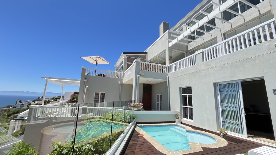 4 Bedroom Property for Sale in Simons Kloof Western Cape